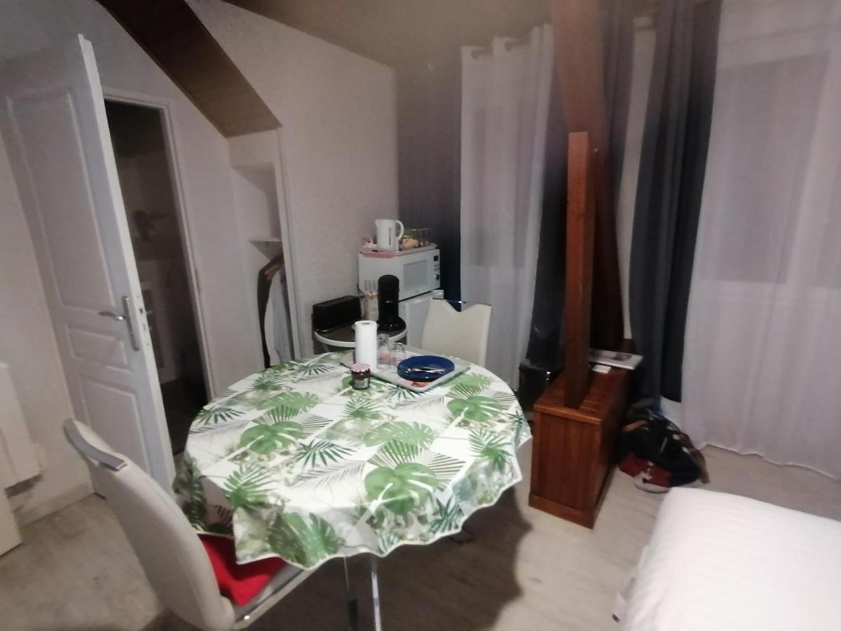 Chambres Du Jardin Fleuri Saint-Aubin-lès-Elbeuf 外观 照片